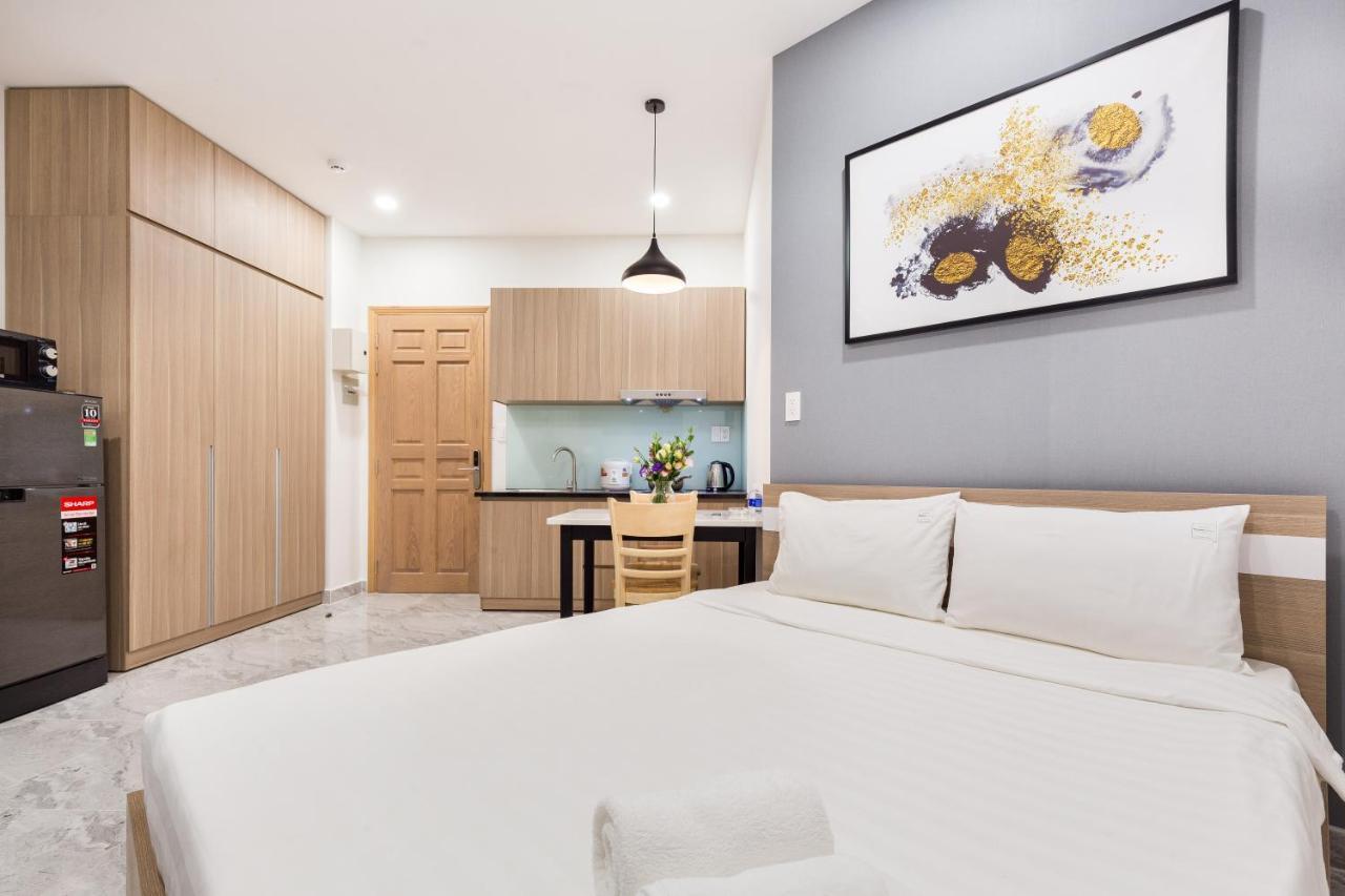 Yours Studio Airport Hotel Ho Chi Minh City Exterior photo